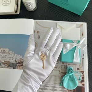 Tiffany & Co. Atlas Diamond Key in Rose Gold 18K NEW with Tiffany Box